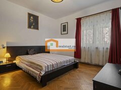 Stefan cel Mare, langa metrou, curte proprie 200 mp, Garaj, 3 camere, centrala, pet friendly
